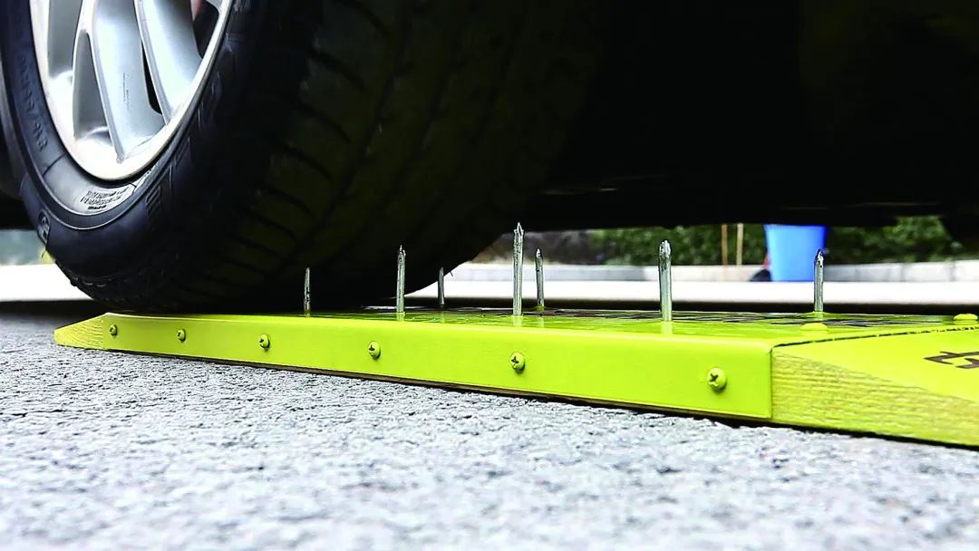 ZETA tire,puncture-resistant tires , puncture-resistant and explosion-proof tires , self-repairing tires , safety tires